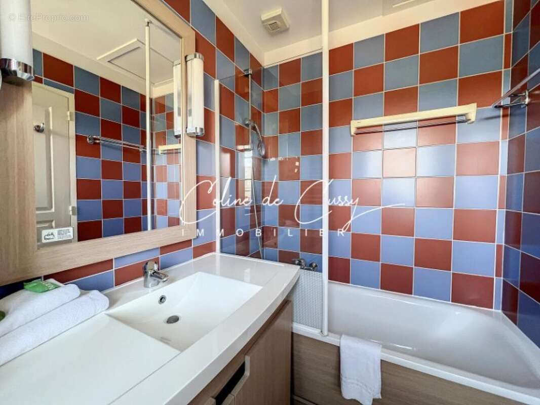 Photo 8 - Maison à PORT-EN-BESSIN-HUPPAIN