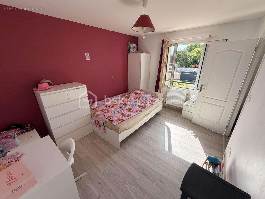 Maison familiale 155 m² avec Véranda, 4 chambres et grand terrain — Villemaréchal (77710) - photo 11