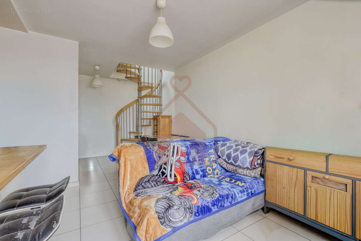 Appartement à IVRY-SUR-SEINE