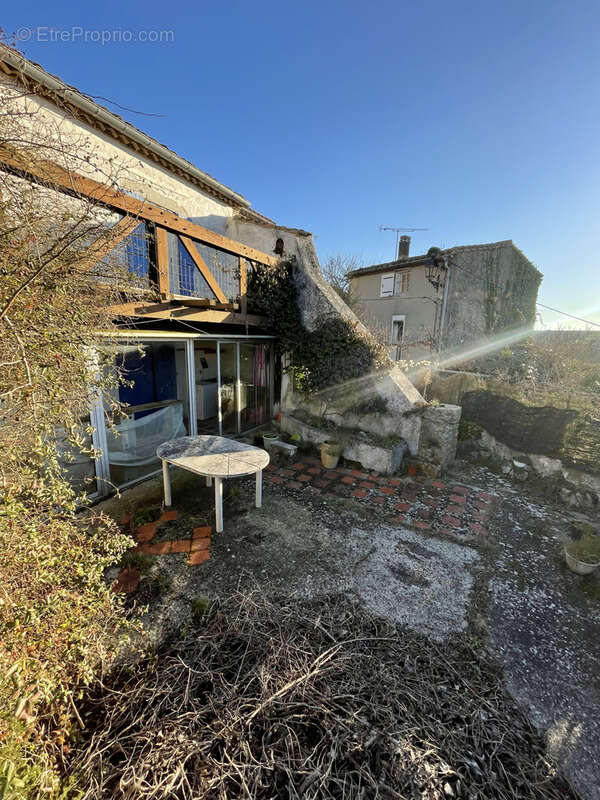 Dans un village de caractère au pied de la Montagne noire  -  Maison de village avec terrassse, jardinet, atel - photo 17