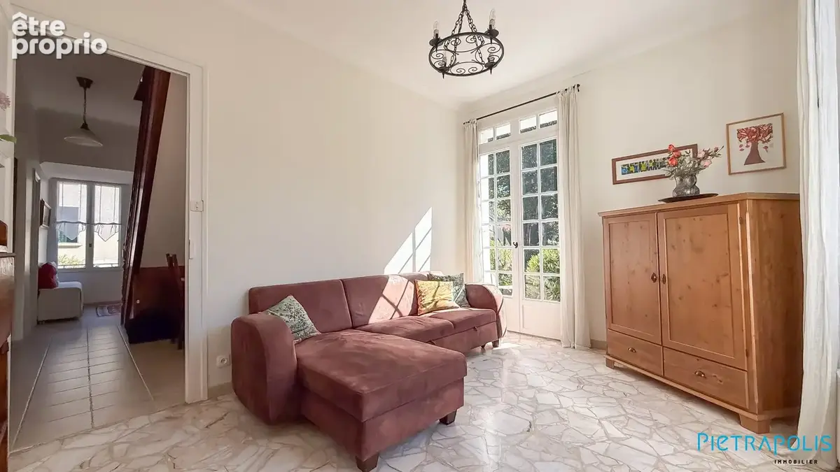 Maison 9 pièces 210 m² à vendre à Fleurieu-Sur-Saone (69250) - photo 9