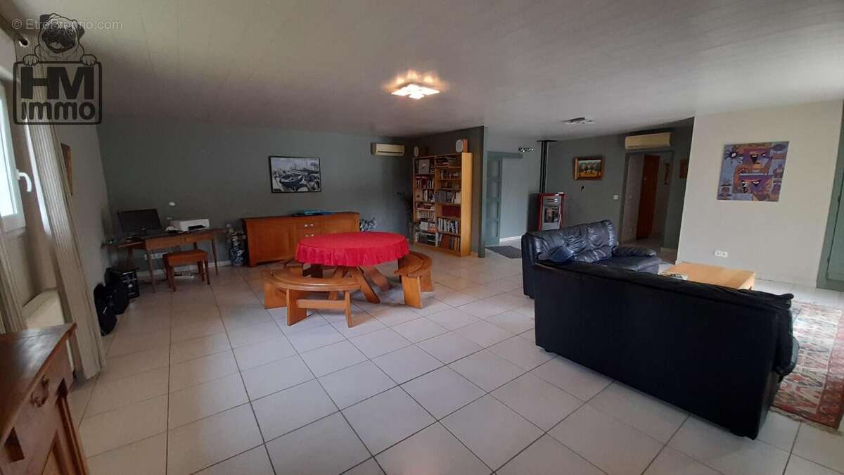Maison à SAUVIAT-SUR-VIGE