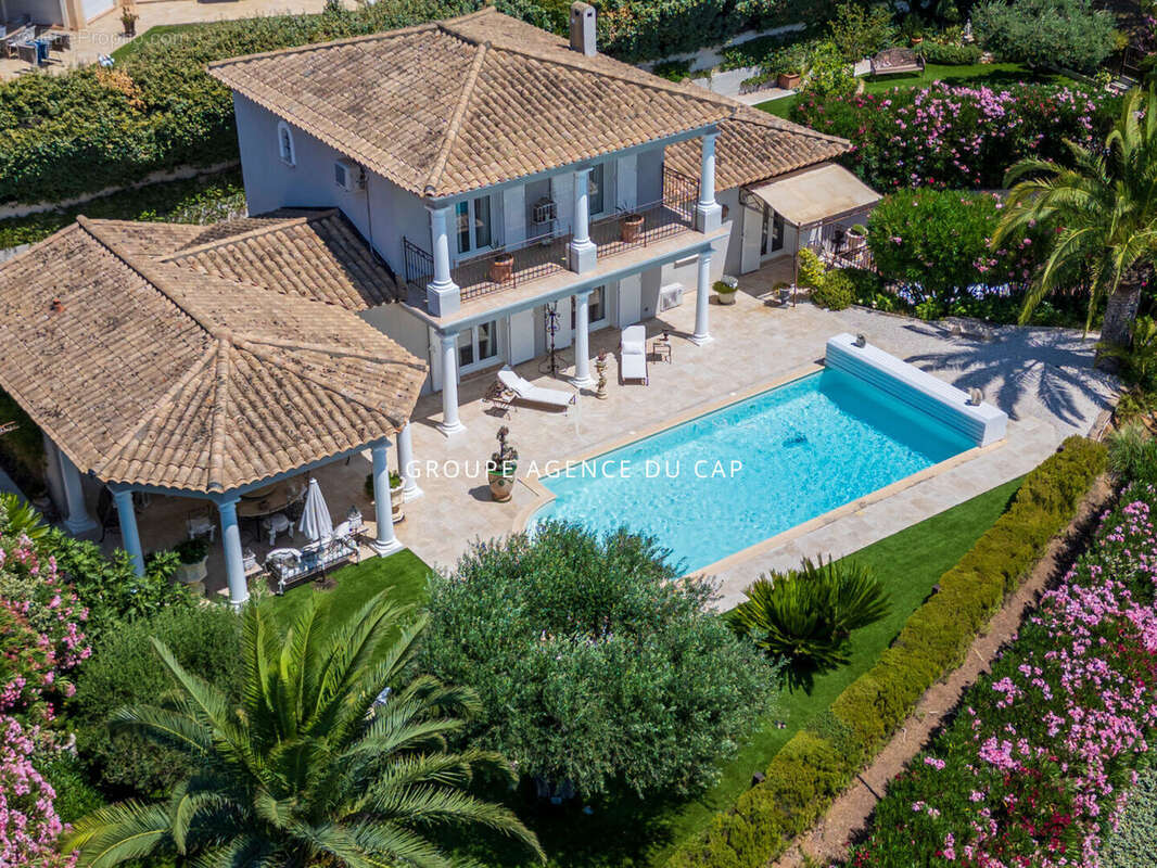 Superbe villa récente 5 pièces au calme avec piscine et garage - photo 2