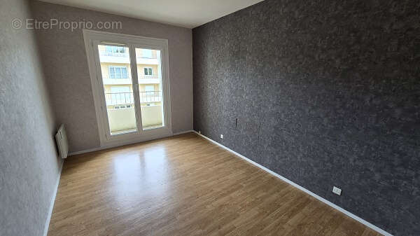 Appartement à SAINT-LAURENT-NOUAN