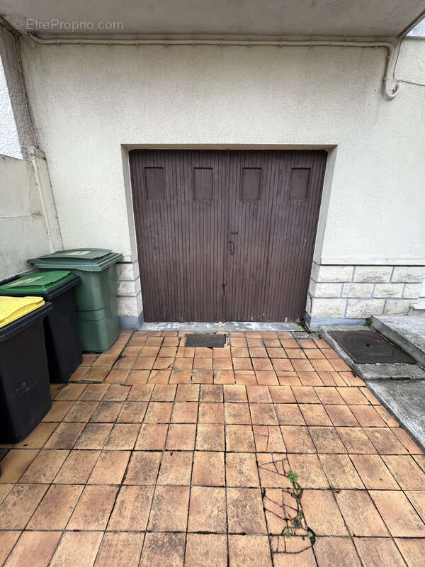 Appartement à PARAY-VIEILLE-POSTE