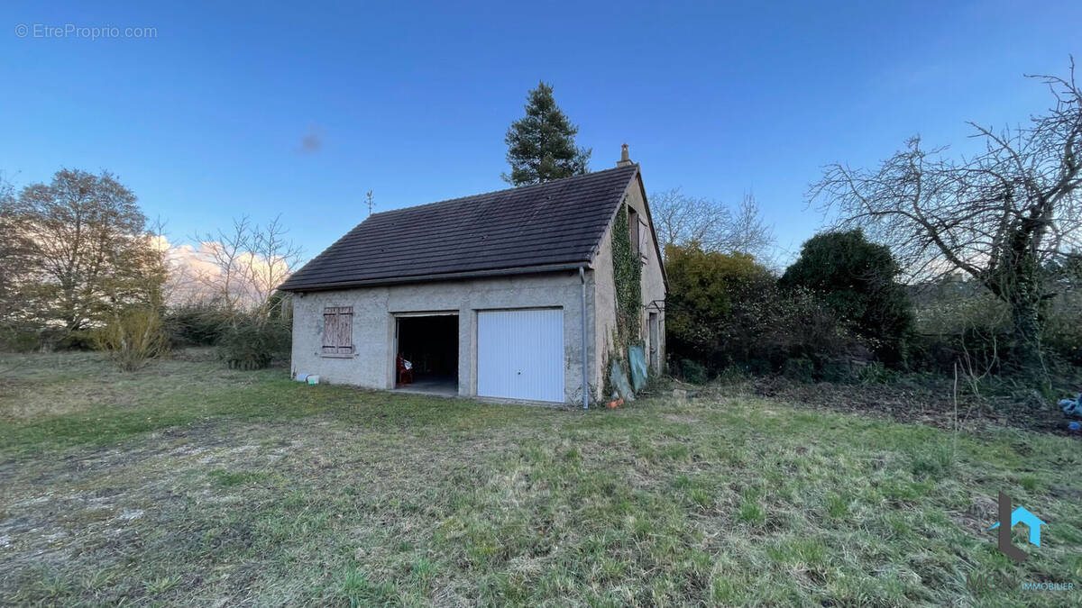 Terrain à VITRAY-EN-BEAUCE
