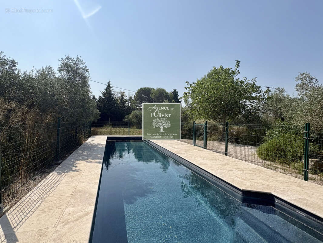 ARLES. Villa Pont de Crau avec piscine. - photo 3