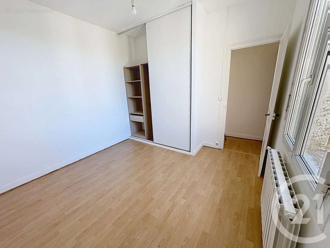 Maison 77 m² à Soyaux  - photo 10