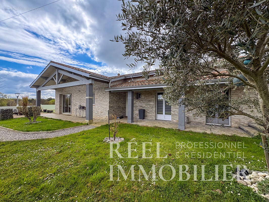 Maison à NOUGAROULET