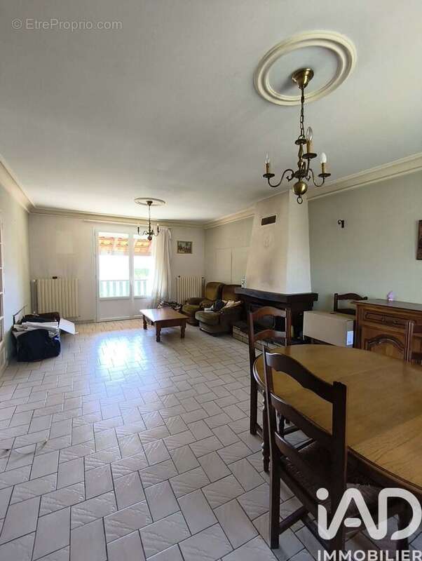 Photo 2 - Maison à SAINT-MARTIN-DES-NOYERS