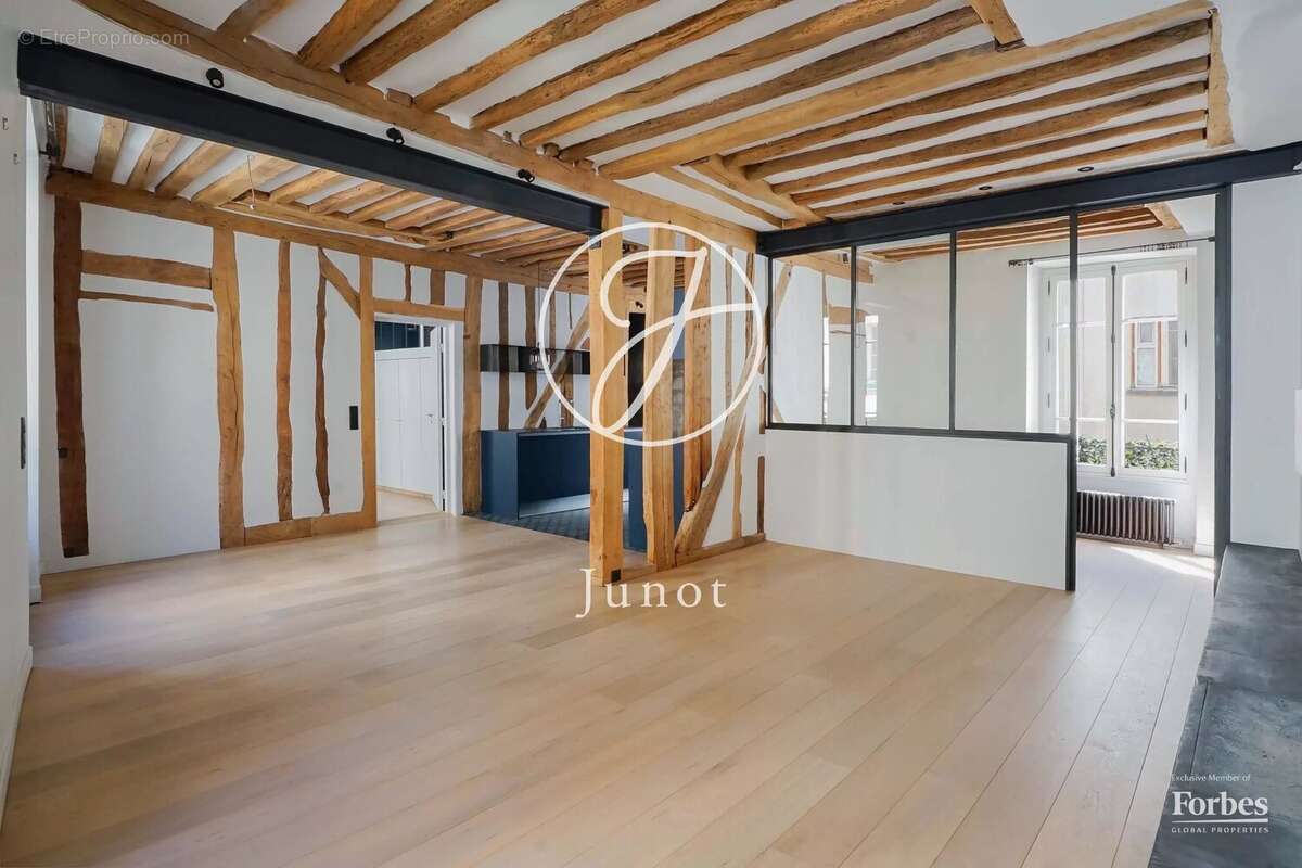Appartement à PARIS-4E