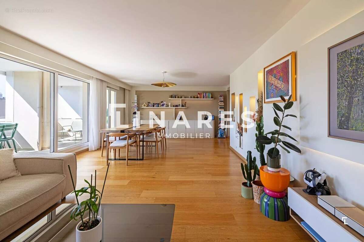Appartement à MARSEILLE-8E