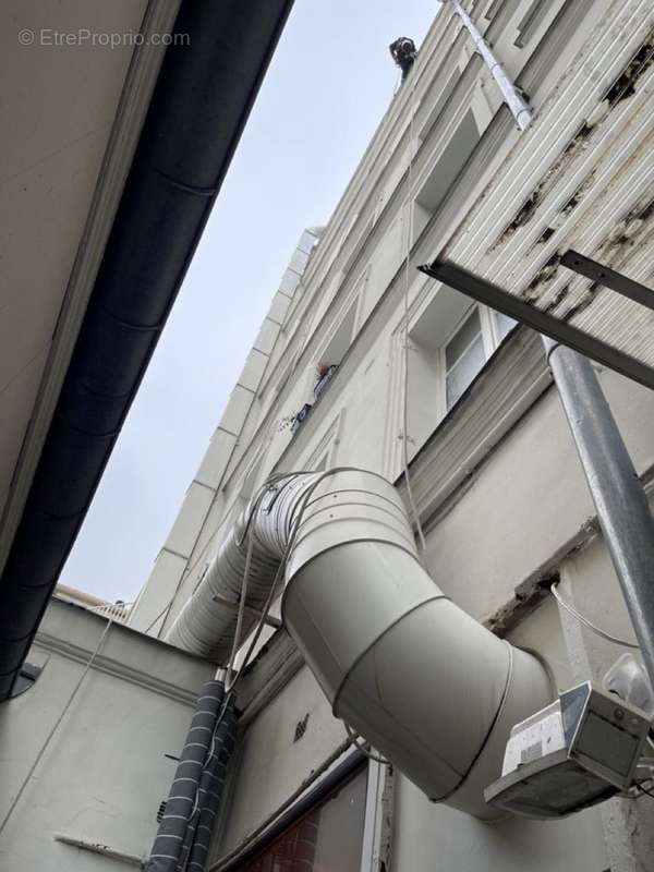 170 m² à Paris-11e  - photo 6