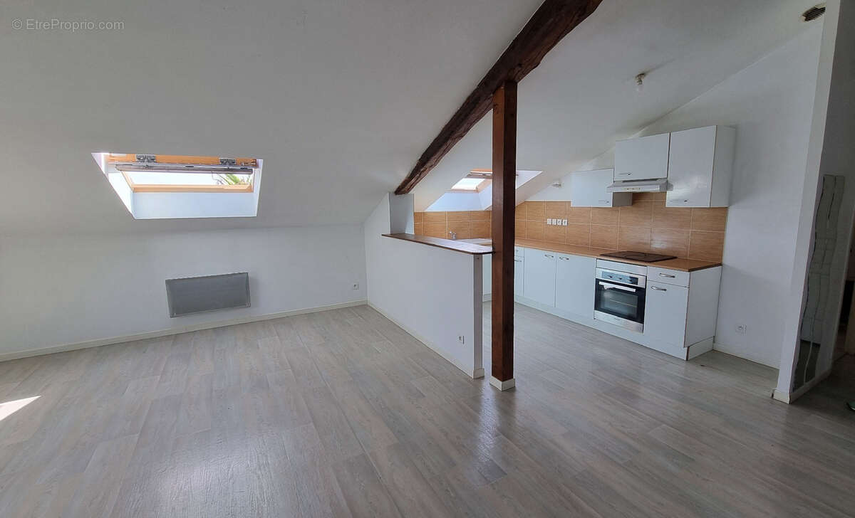 Appartement à MEES