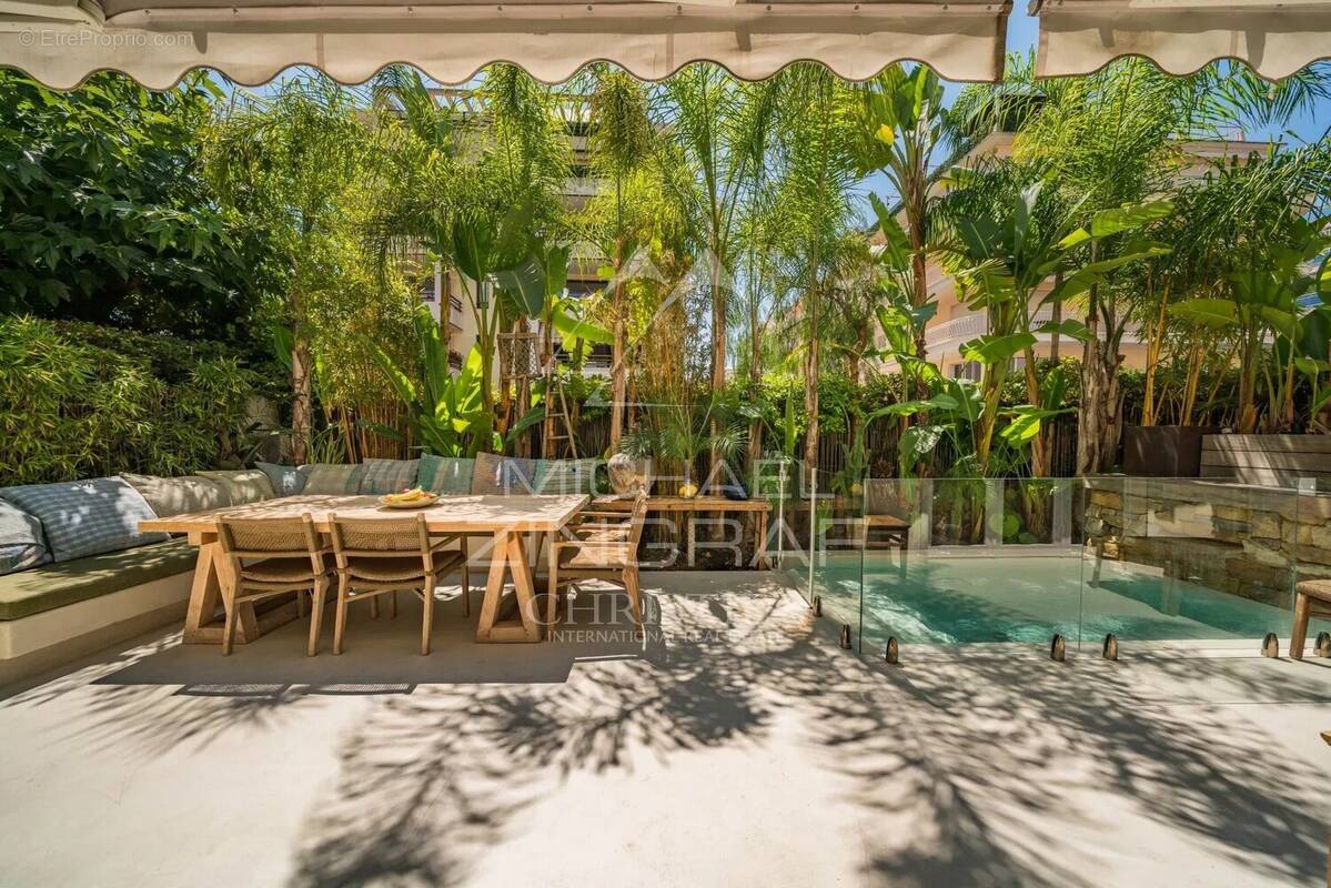 Appartement à CANNES