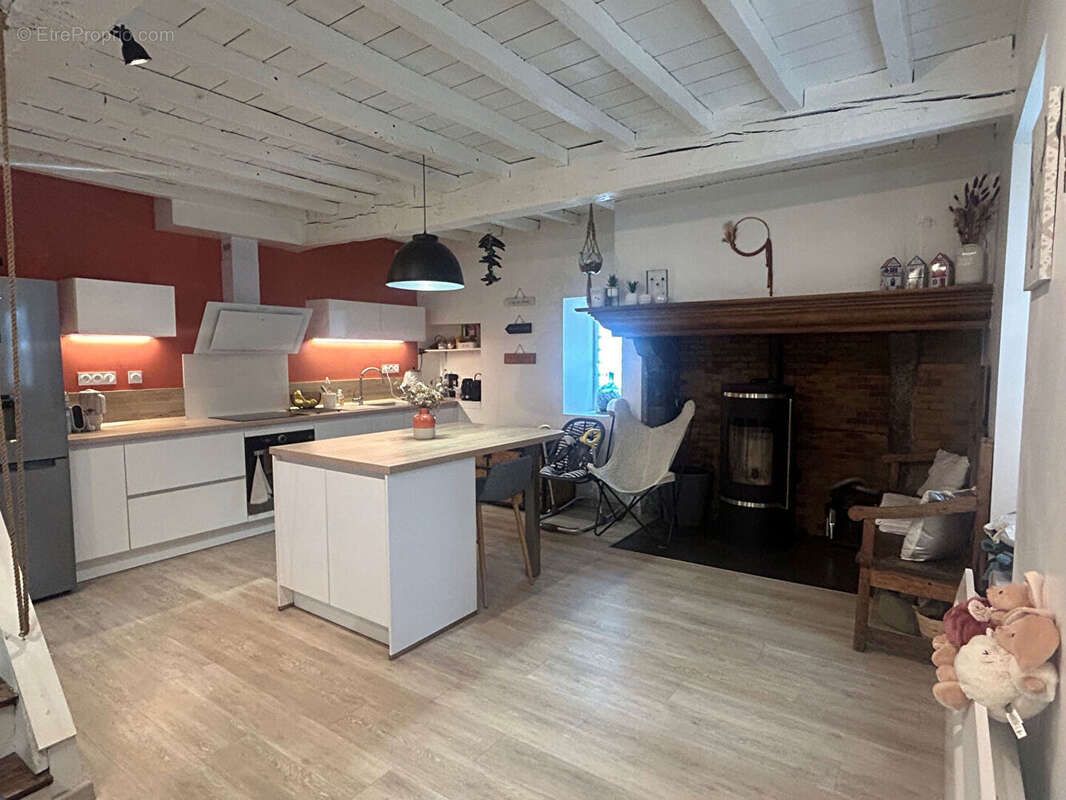 Maison à ALCAY-ALCABEHETY-SUNHARETTE
