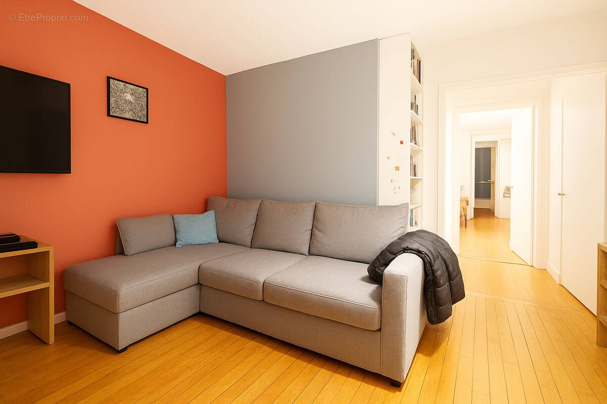 Appartement à COURBEVOIE