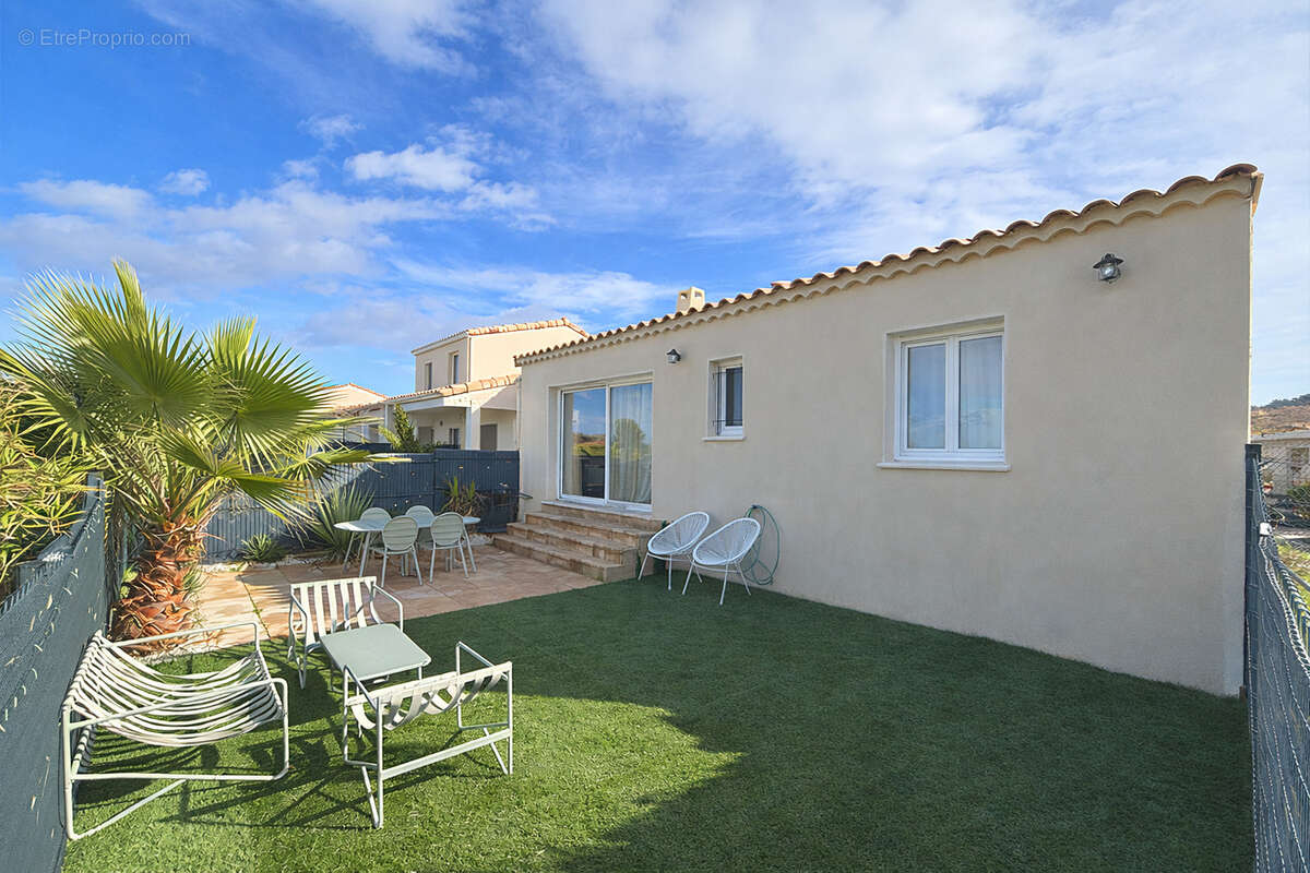 Maison à MONTELIMAR