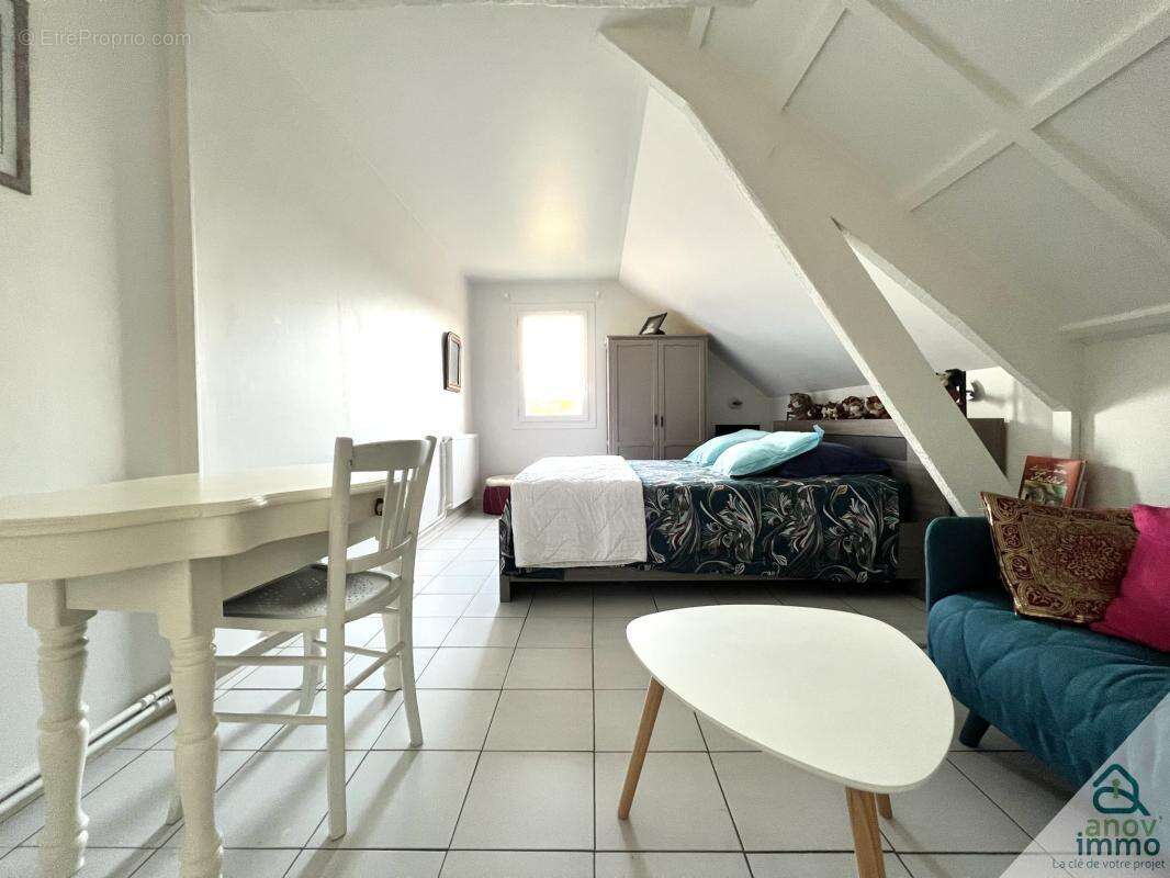 Maison à SAINT-JULIEN-L&#039;ARS