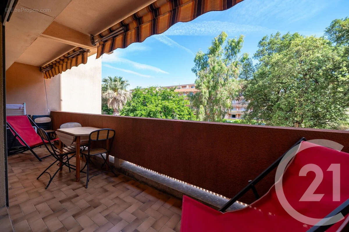 Appartement à BORMES-LES-MIMOSAS