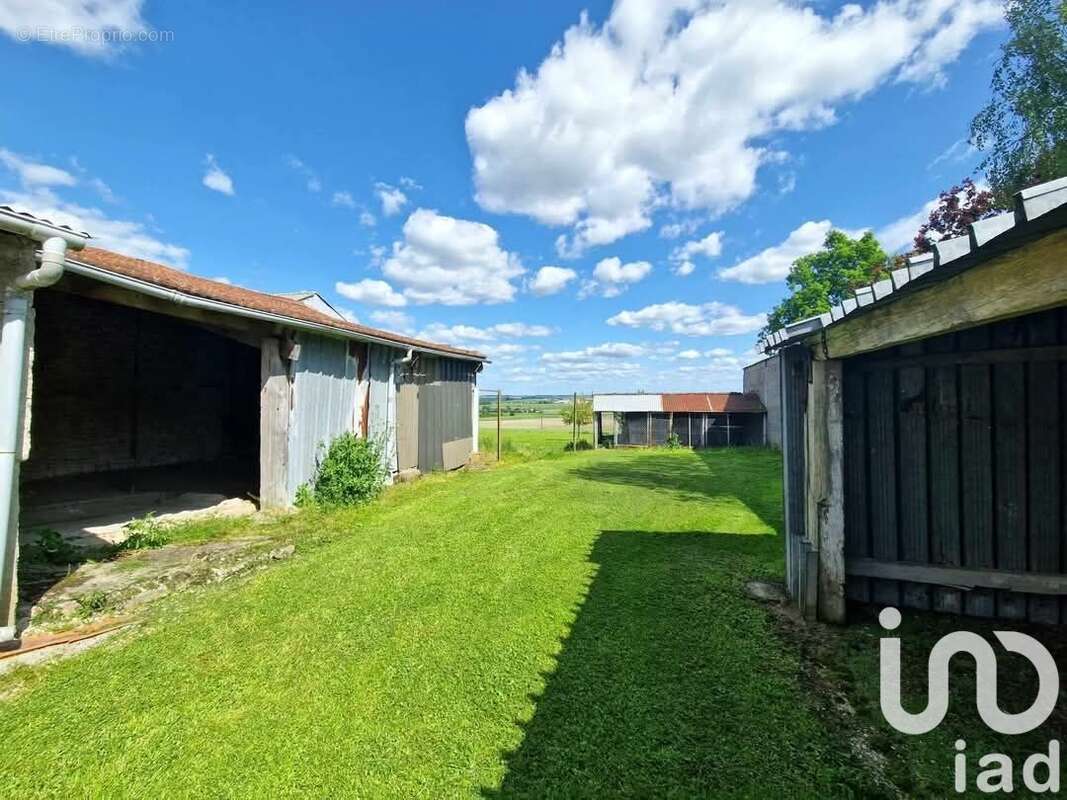 Photo 4 - Maison à FAYE-LA-VINEUSE