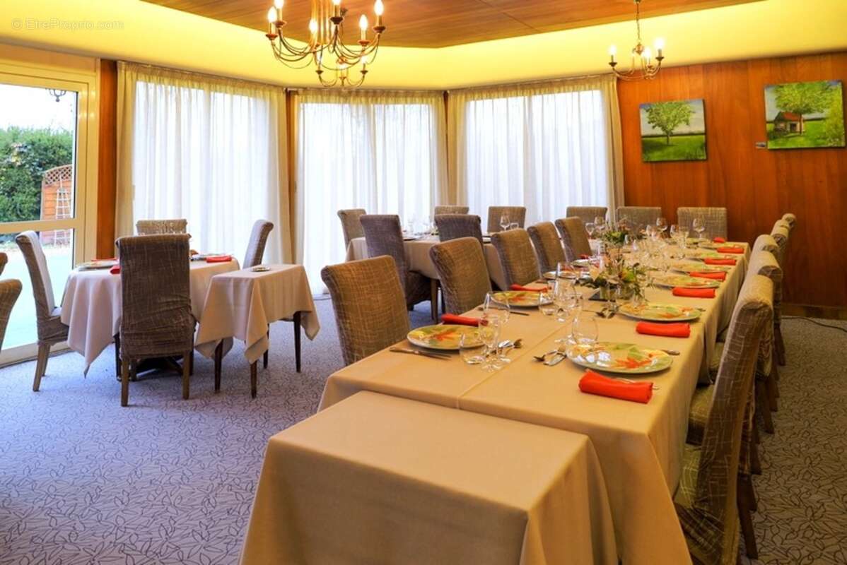 Dpt Allier (03), à vendre ESTIVAREILLES Hôtel - Restaurant -Bar ( licence 4 ) 10 minutes de Montluçon - photo 5