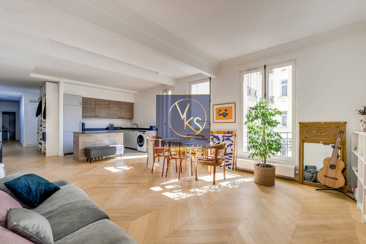 Appartement à PARIS-18E