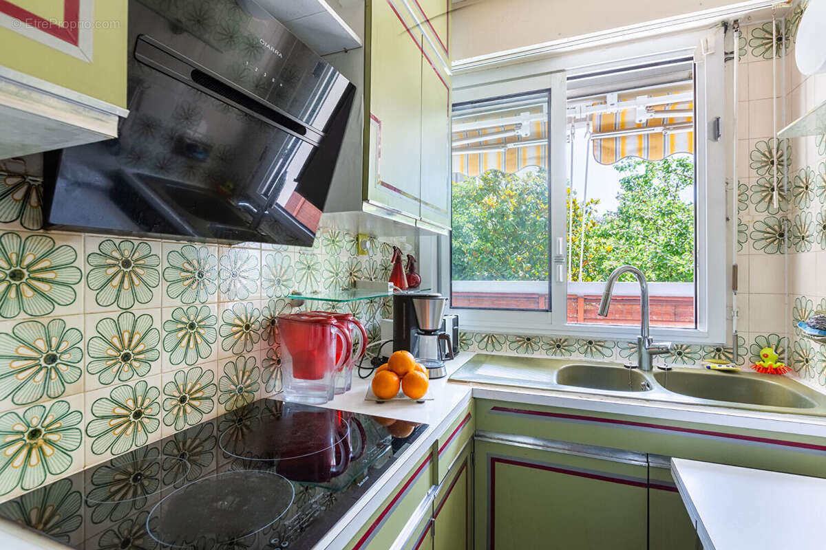 Appartement à COURBEVOIE