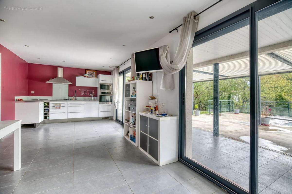 Maison à LACROIX-FALGARDE