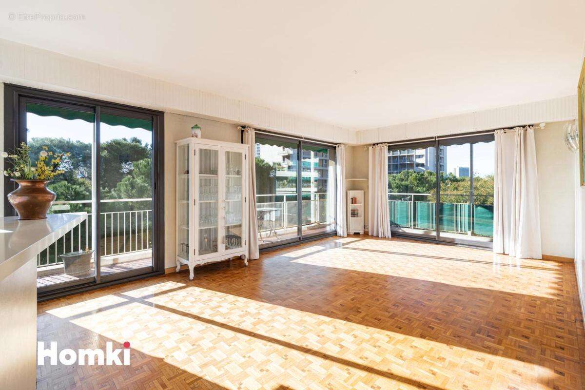 Appartement à MARSEILLE-9E