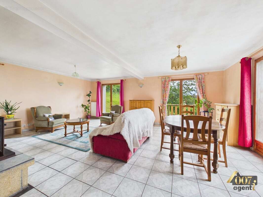 Maison 124 m² à Laissaud  - photo 5