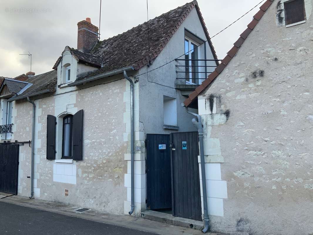Maison à YZEURES-SUR-CREUSE