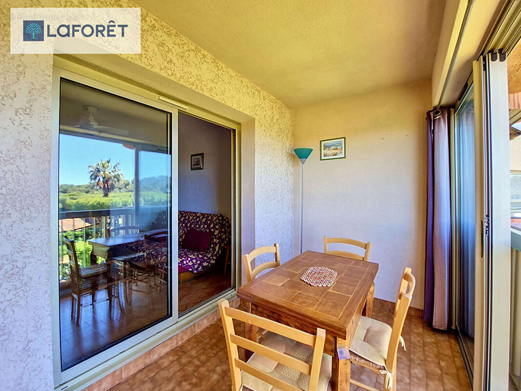 Appartement à SIX-FOURS-LES-PLAGES
