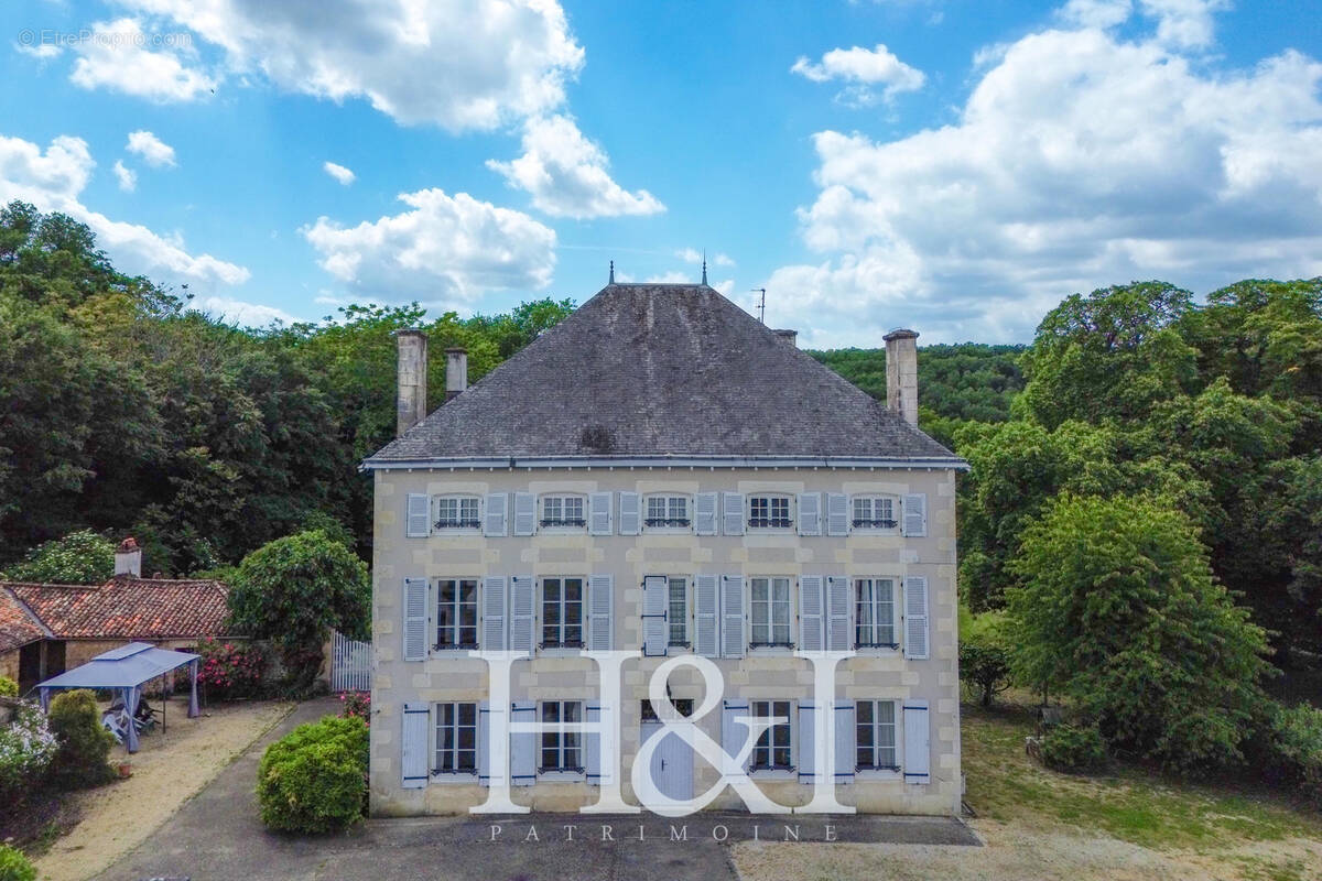 Maison à GENCAY