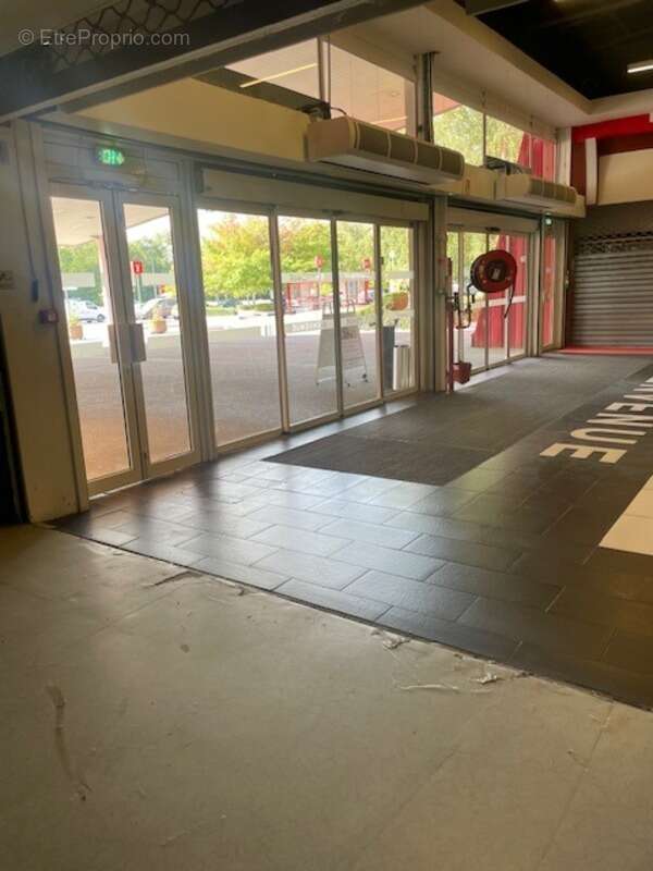 Commerce à LALOUBERE