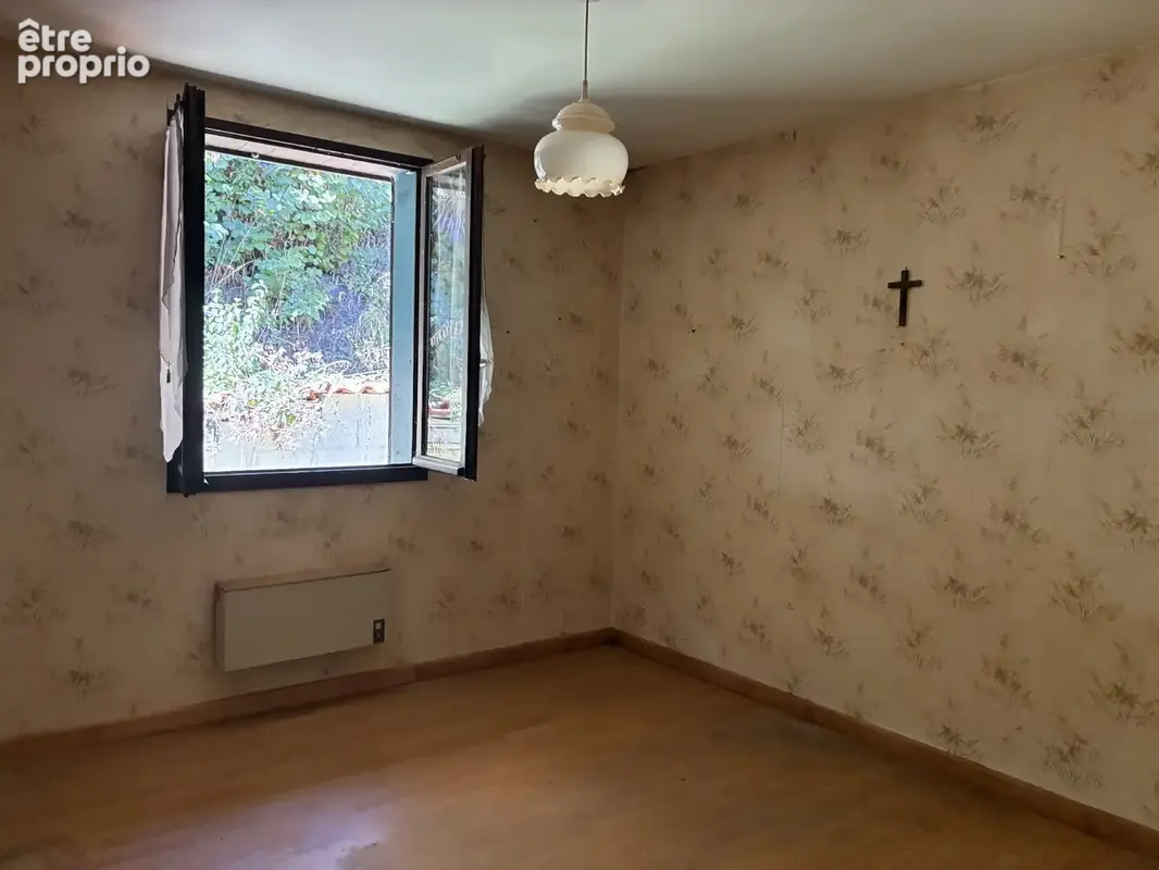 Maison à rénover proche du village avec jardin - photo 5