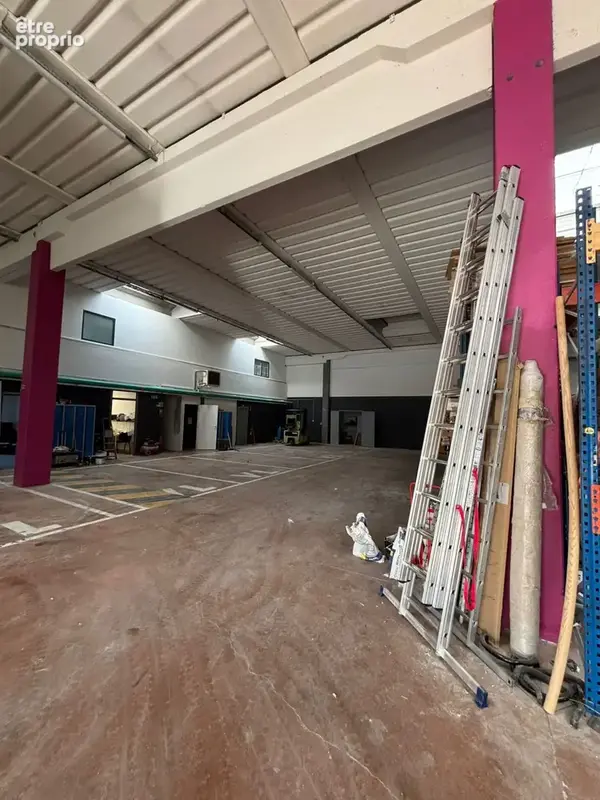 Commerce 2560 m² à Saint-Etienne  - photo 5