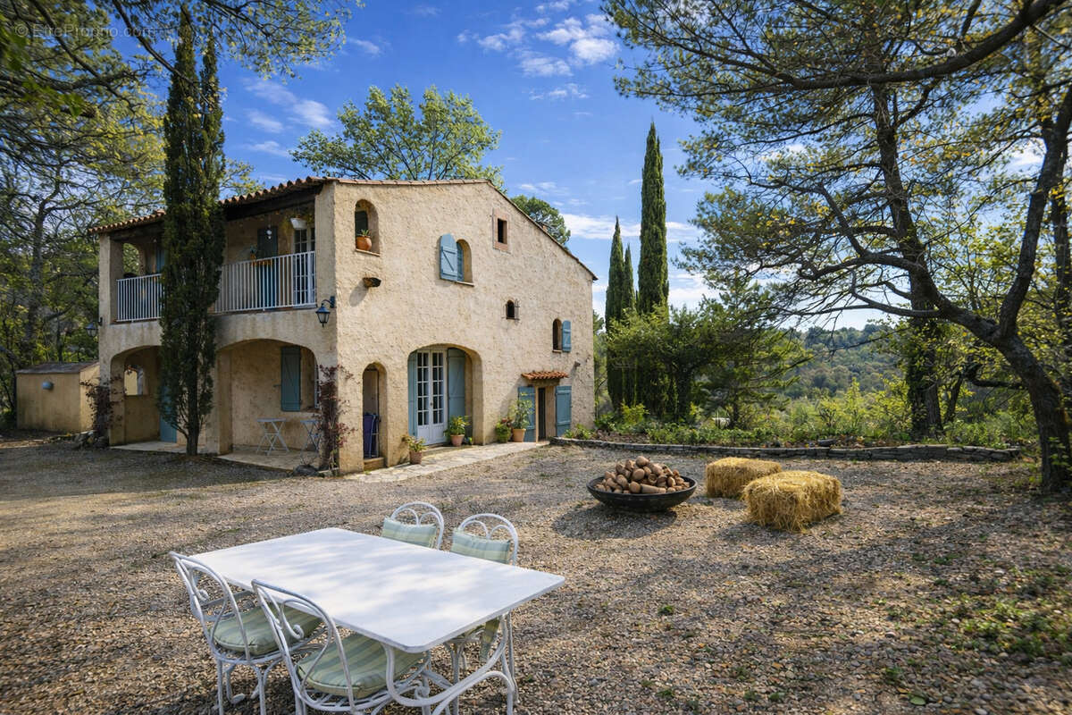 Maison à TOURTOUR