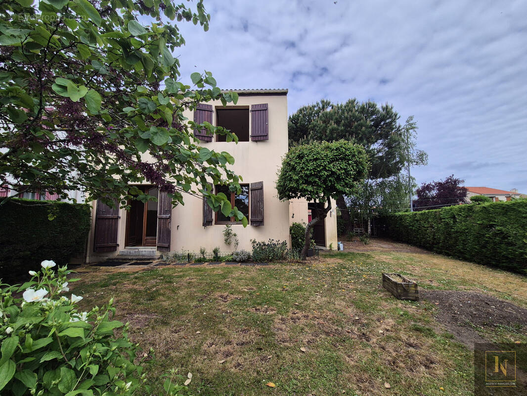 Maison à SAINT-SEBASTIEN-SUR-LOIRE