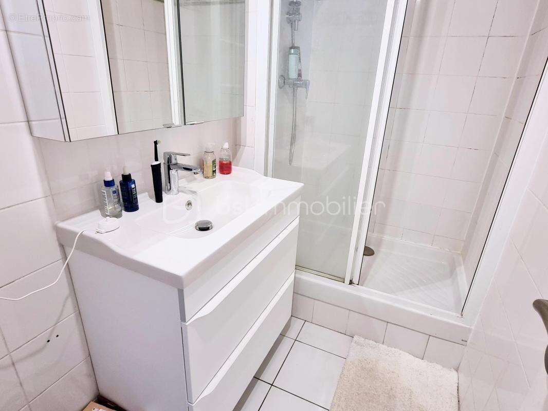 Appartement à PARIS-10E