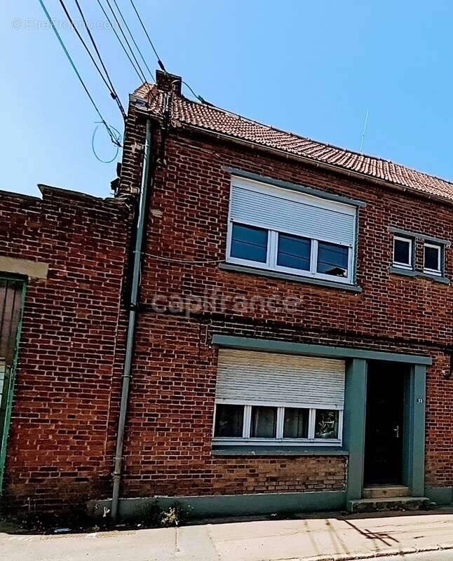 Maison à COURRIERES