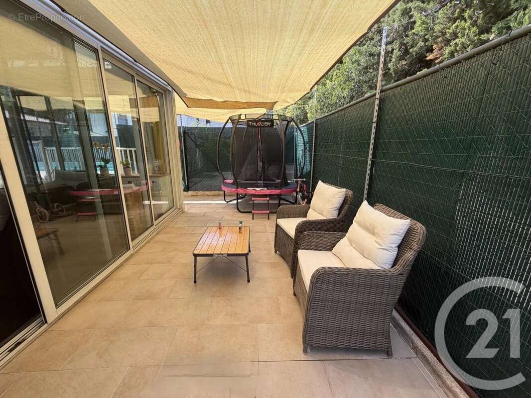 Appartement à MOUGINS