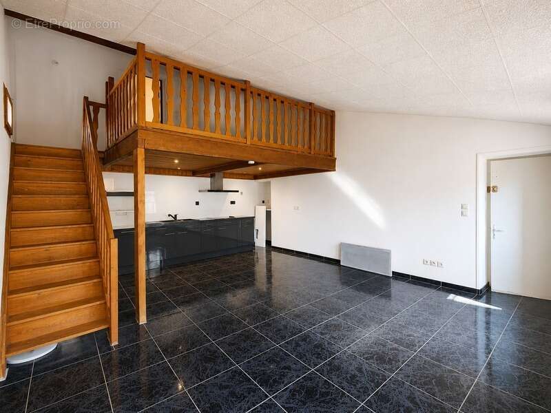 Appartement à SERVIAN