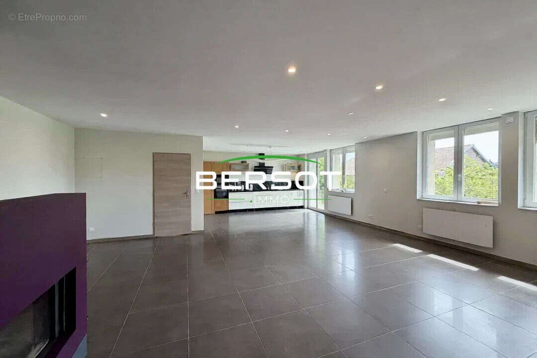 Appartement T6 152 m² proche centre-ville de Valdahon - photo 2