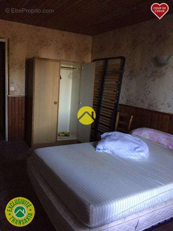 Maison à LA GUERCHE-SUR-L&#039;AUBOIS