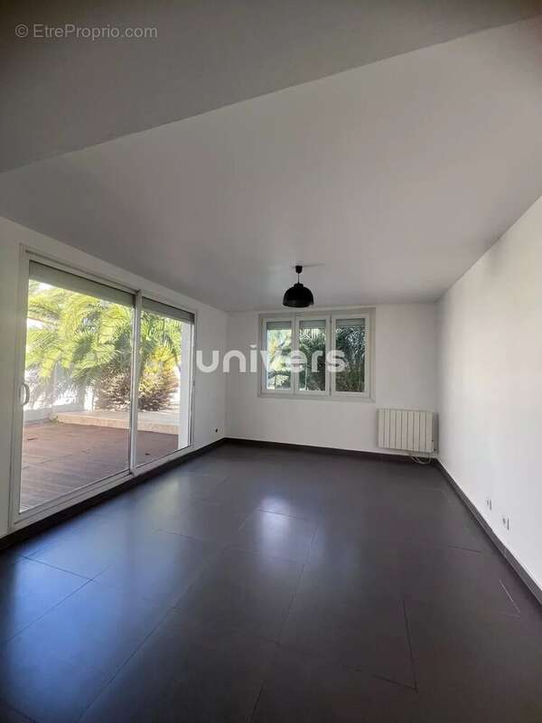 Maison à BOURG-LES-VALENCE