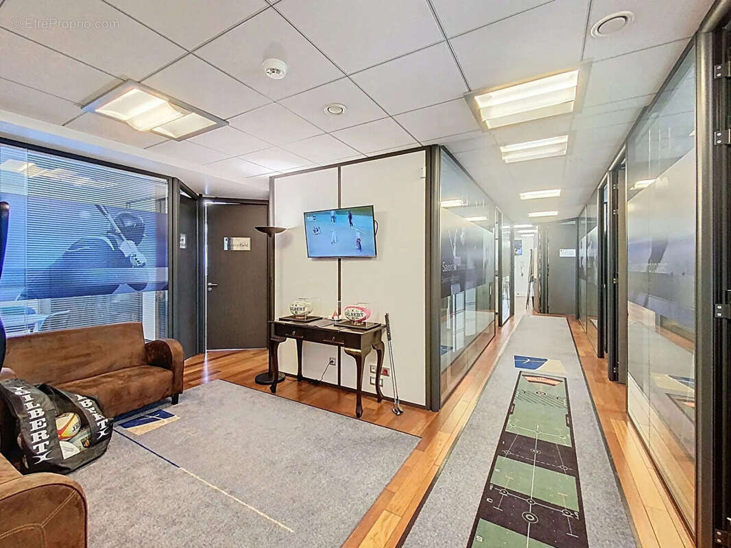 Commerce à BUSSY-SAINT-GEORGES