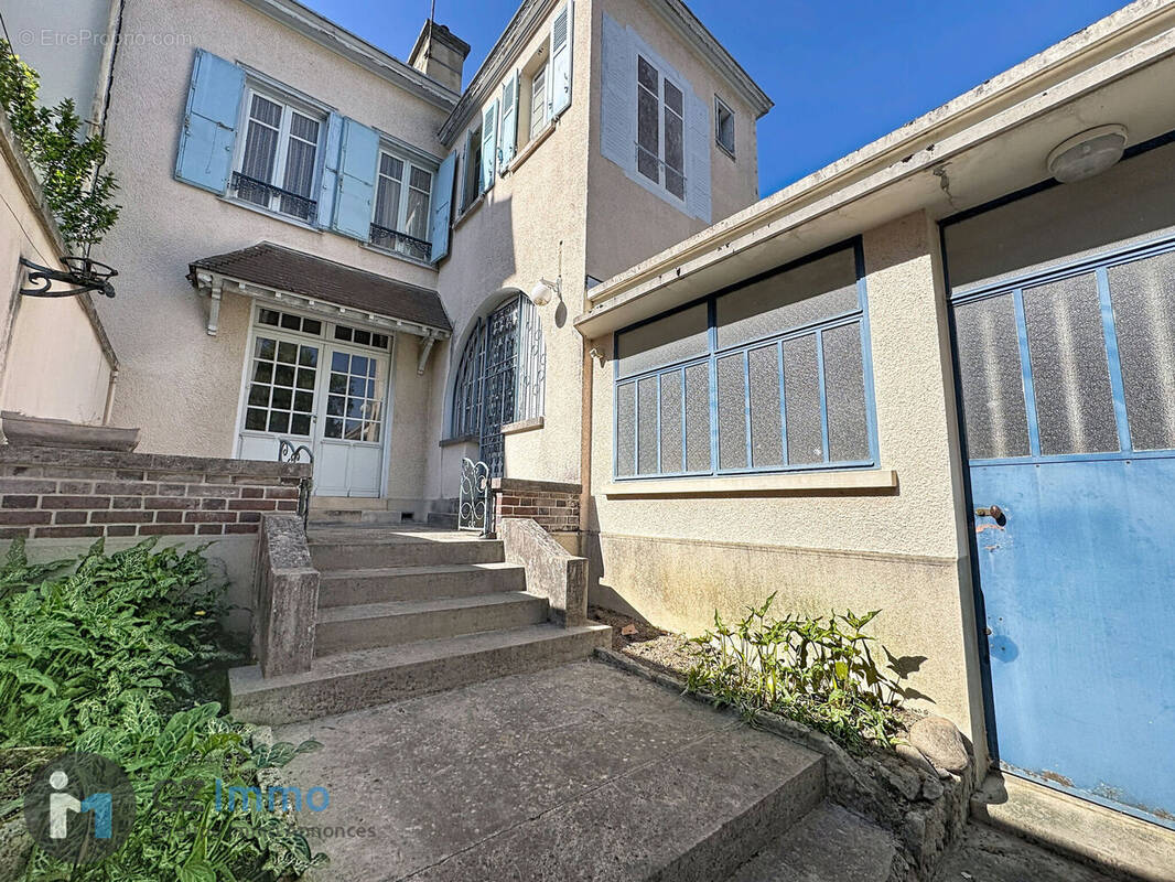 Photo 1 - Maison à TROYES