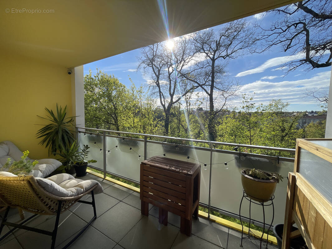 Appartement à LYON-9E