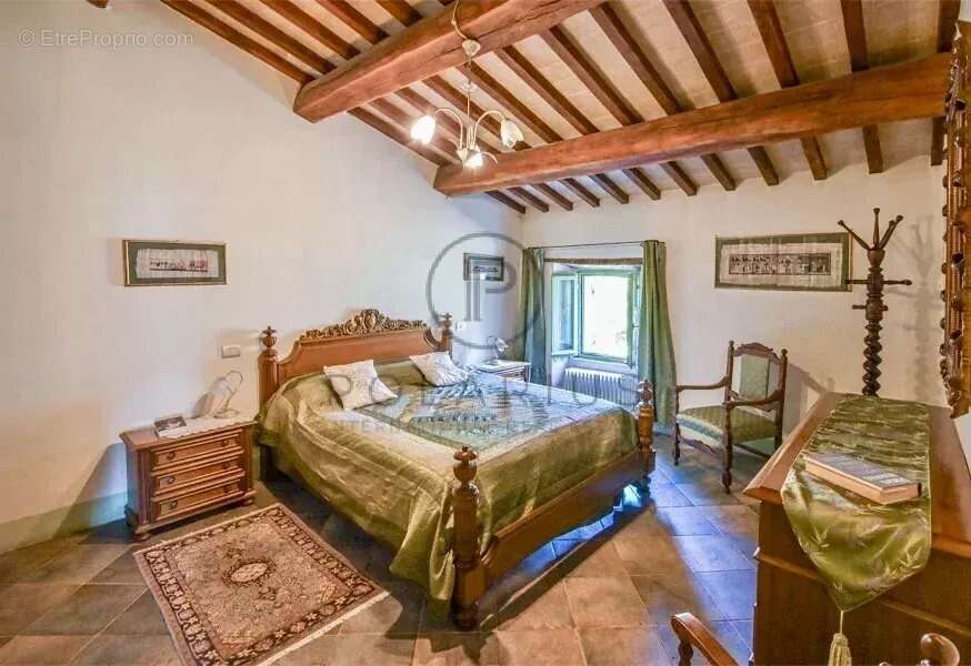 Ferme restaurée du XVIIIe siècle avec 6 chambres + 3 appartements pour invités sur 27 hectares près de Cagli, Marches. Piscine,  - photo 6